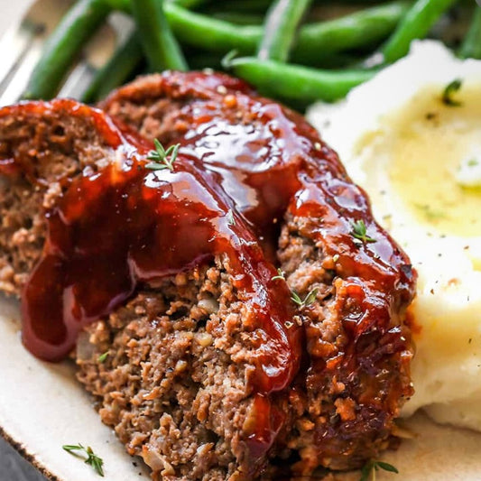 Classic Healthy Meatloaf w/ Mashed Potatoes & Veggies
